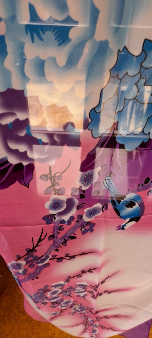 khăn quá mỏng, đề nghị cho trả hàng. shiper thì năm nỉ đừng kiểm tra hàng