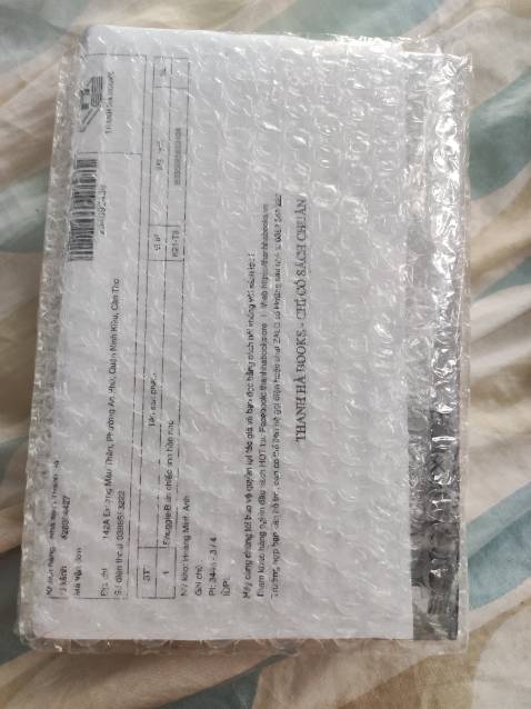 Gói hàng rất tốt. Đảm bảo quyển sách đẹp, không quăn góc. Màu sắc in ấn rõ ràng
