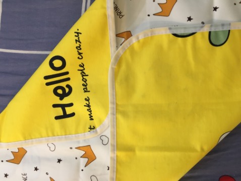 Thảm lót mềm, thoáng khí, thấm hút mạnh, không dễ trơn trượt khi dùng, màu sắc tươi sáng, không phai