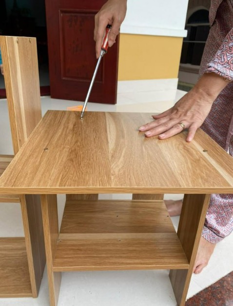 hàng chất lượng, để đầu giường hay để đâu cũng tiện, lắp đặt cũng khá dễm sẽ ủng hộ tiếp