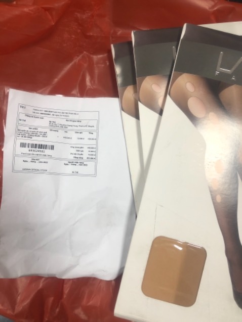 *** đảo.gửi cho 3 cái quần tất nữ mà tế hả