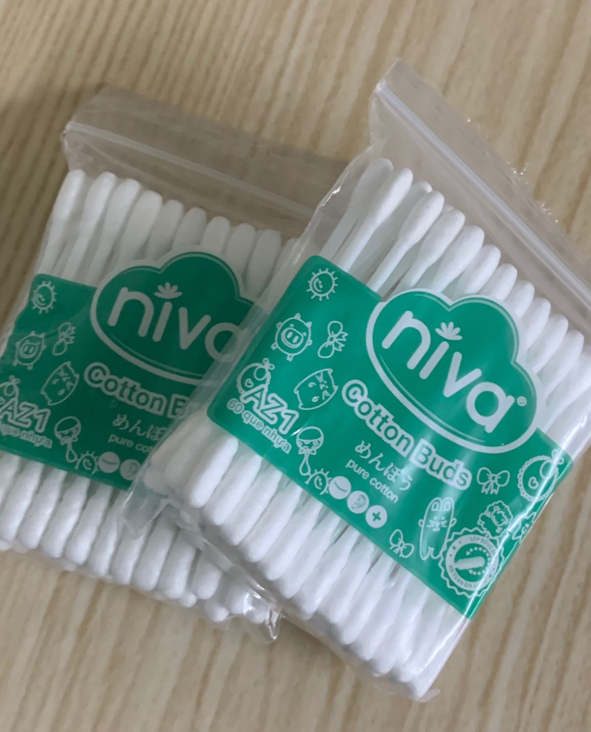 Giá tốt, chất lượng khá, vì bông dễ bị bung ra khi tai ướt mới tắm xong.