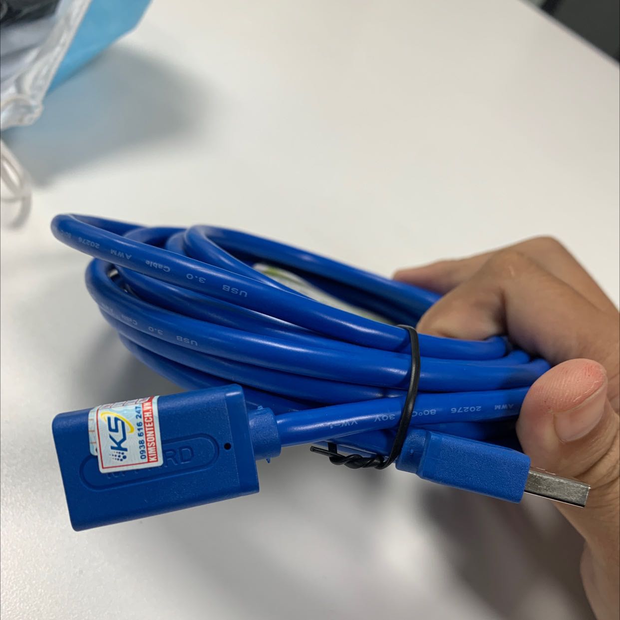 Giao hàng không đúng hiệu đặt ugreen mà giao mprad shop làm gì ăn kỳ vậy