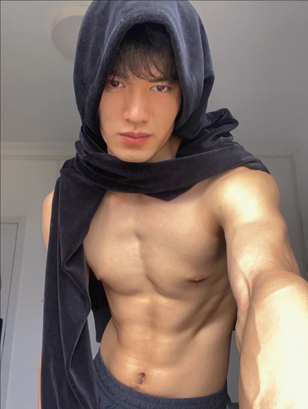 Hi @All   , Sau đây là DS tất cả các bạn đã đóng tiền ở ngày 12/11/2021 (các bạn đóng tiền vào ngày hôm nay -13/11/2021, sẽ được anh upload vào ngày mai 14/11/2021). Các bạn tra cứu xong nếu:
1/ Không thấy tên mình trong DS thì inbox cho anh : MSSV + ảnh chụp RÕ RÀNG biên nhận chuyển tiền - có chứa nội dung chuyển tiền  (thứ 2 tuần sau, bank làm việc rồi anh sẽ đối chiếu lại cho các bạn, các bạn an tâm)
2/ Tên của mình bị tô vàng, các bạn cũng inbox cho anh: MSSV + ảnh chụp RÕ RÀNG biên nhận chuyển tiền - có chứa nội dung chuyển tiền  (để thứ 2 tuần sau, anh giải quyết lỗi nội dung chuyển tiền cho các bạn, các bạn an tâm)
3/ Về vấn đề lỗi nội dung chuyển tiền bị bank cắt, dẫn đến thiếu nội dung (phổ biến ở các bạn dùng ZaloPay; Agribank). Các bạn chú ý giải pháp tạm thời, cho lần chuyển tiền sau nhé
=>có thể viết tắt , nhưng phải đảm bảo 3 nội dung:  MSSV (CỰC KỲ QUAN TRỌNG) + Họ và tên của bạn (không phải phụ huynh bạn nha) + Các môn học ... mà bạn muốn nộp
Ví dụ: bạn tên AxxxBxxxCxxx, nộp 1.563.220 (type đúng số tiền này, không dư, cũng không thiếu nha) cho môn Giáo Dục Quốc Phòng và An Ninh với BHYT 12 tháng thì bạn sẽ ghi ở trường nội dung chuyển tiền là:  MSSV + ABC + GDQP và BHYT12th
Xin được thông tin đến các bạn nội dung trên
Cảm ơn mọi người,