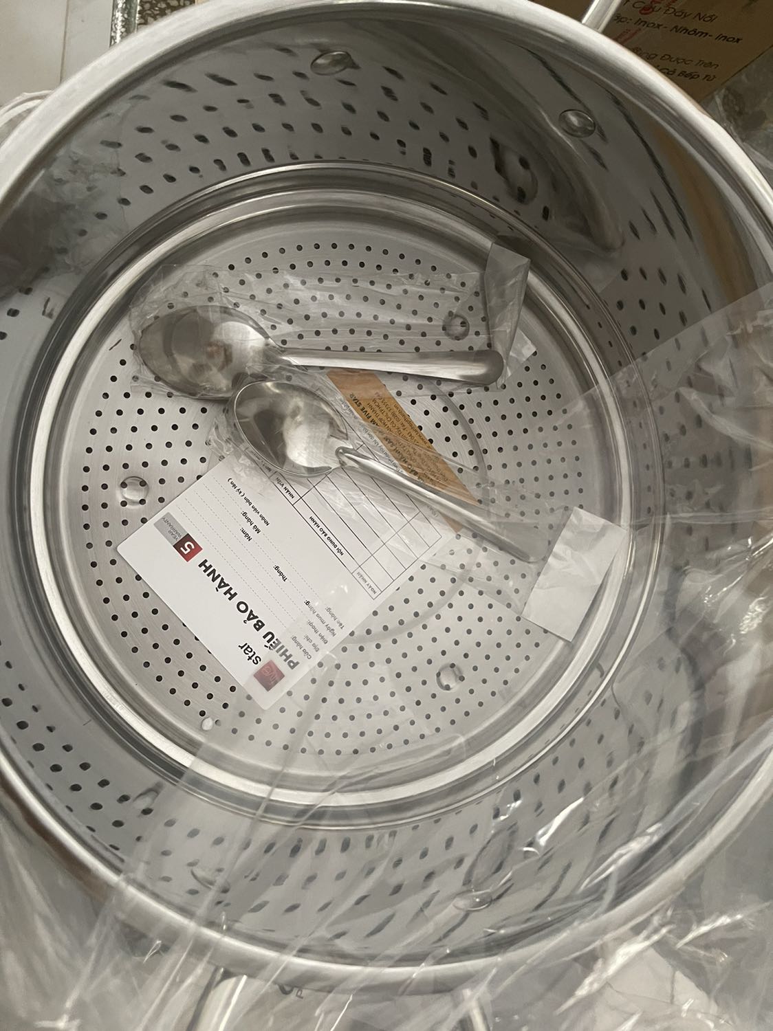 Mình mua nồi 30cm, sản phẩm đẹp nha qúy vị, nồi của five star thì dày, sáng bóng và dùng bền rồi qúy vị