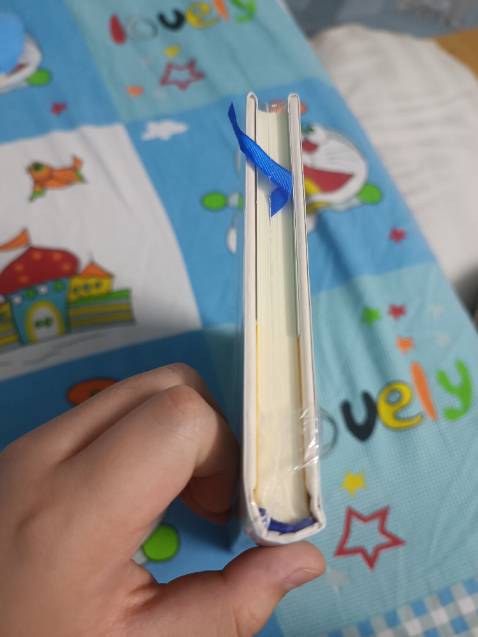 Seal có bị rách và phần gáy sách bị biến dạng