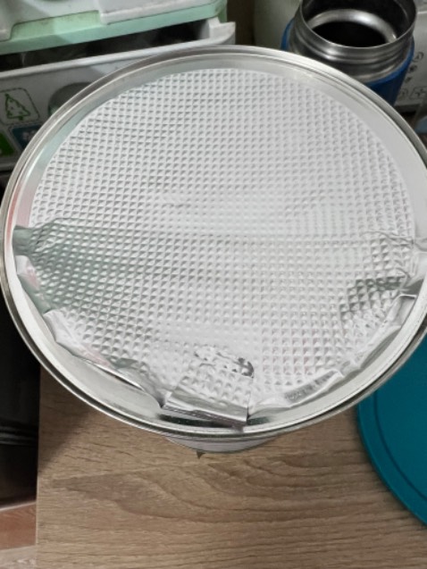 Mùi ít thơm hơn so với số 1/2. Mình có hỏi hãng thì được tư vấn dòng số 3 và 4 là sx ở Singapore hết, ko có mã QR để quét . Nắp *** chưa thiết kế tốt chỗ gài muỗng như dong sx ở thụy sĩ. 
Mà nói chung là con mình vẫn ổn và dùng phù hợp với dòng Nan.