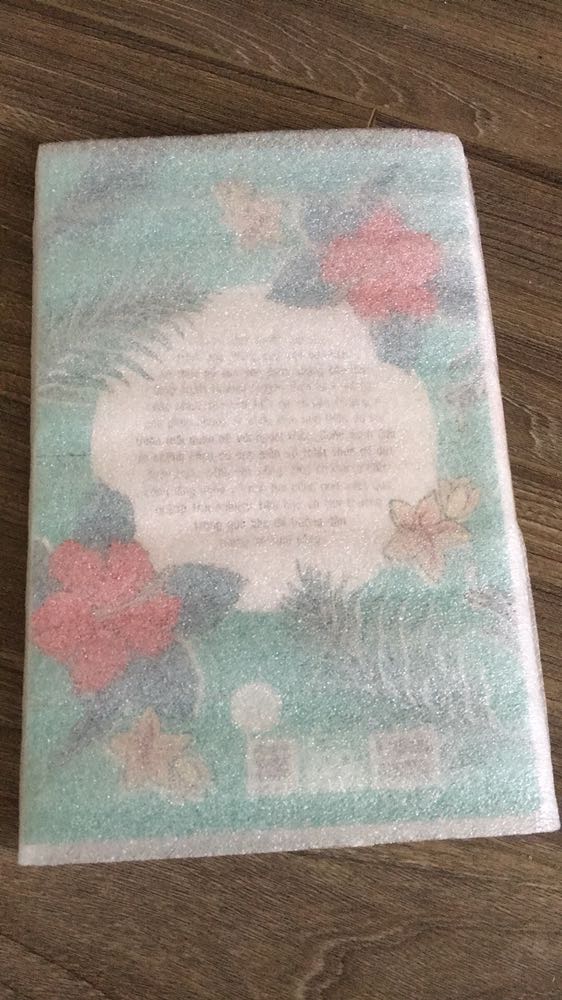 Nhận sách mà trên cả hài lòng. Cứ nghĩ k có bookmark và bookcare sách bị dập nát trong quá trình vận chuyển nhưng TimesBook có bọc bên ngoài chắc chắn cực kì. Chất lượng giấy in siêu đẹp, các trang màu. Nội dung về cách tận dụng luật hấp dẫn và sức mạnh bản thân, đáng mua. Cho Tiki và TimesBook 5 sao!