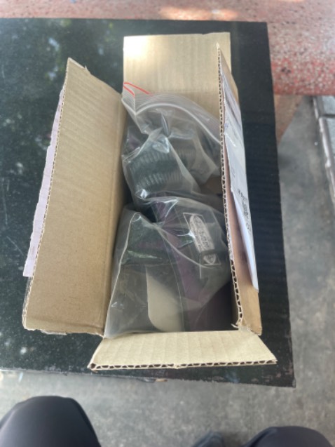 Mình mua cùng với cây hít xà đơn mà giao cho mình găng tay à