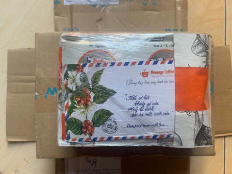 Mấy hôm hết cà người cứ buồn buồn như thiếu cái gì, lướt Tiki tình cờ thấy brand cà của bạn liền mua thử. Nhận hàng thấy team của các bạn thật dễ thương 😘, chất lượng cà thì rất ok, rất ngon mà giá lại rẻ hơn tới 40-50% các brand khác mà mình đã uống qua. Sẽ tiếp tục ủng hộ Message Coffe