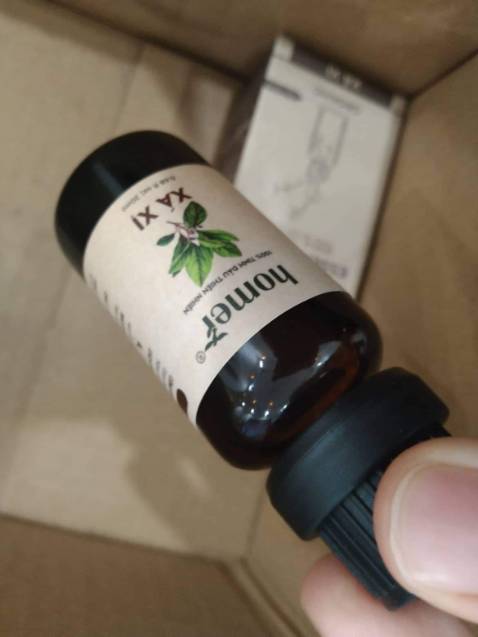 Tinh dầu xá xị đạt chuẩn hàng chất lượng, an toàn, mình đã sử dụng nhiều lần rồi và cảm thấy ok nên mua thêm sử dụng,... nên mua sản phẩm nhé ạ,...