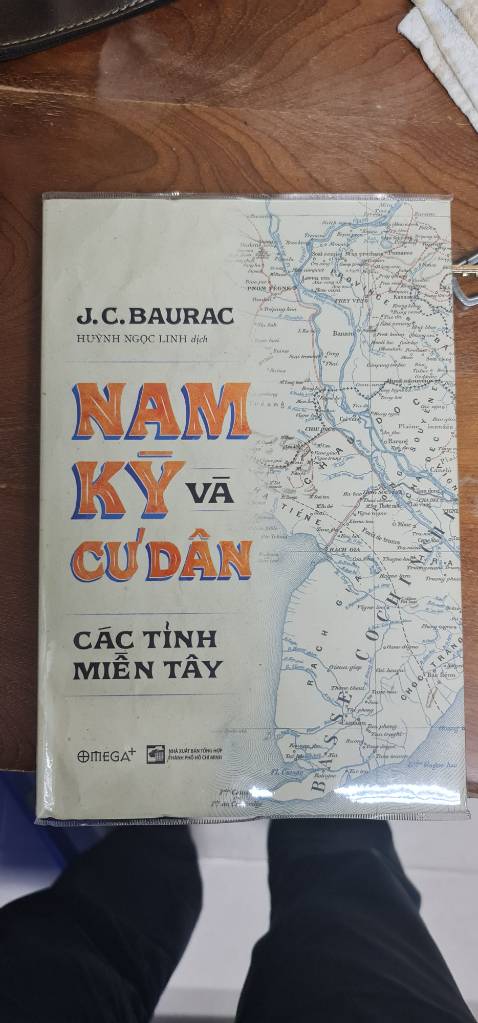 Sách đẹp. Tiki gói hàng nay rất ổn và có tặng kèm bookmark. Tiki đã có cải tiến