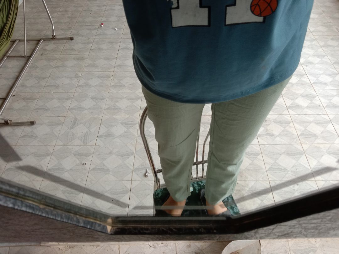 mặc thoáng mát, vừa vặn lắm luôn, mình cao khoảng 1m68 nặng 58kg mặc vừa in, thoải mái, dễ chịu, đáng tiền😍😋