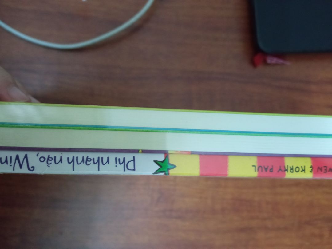 sách đẹp, được bọc cẩn thận, không xây xước méo mó gì