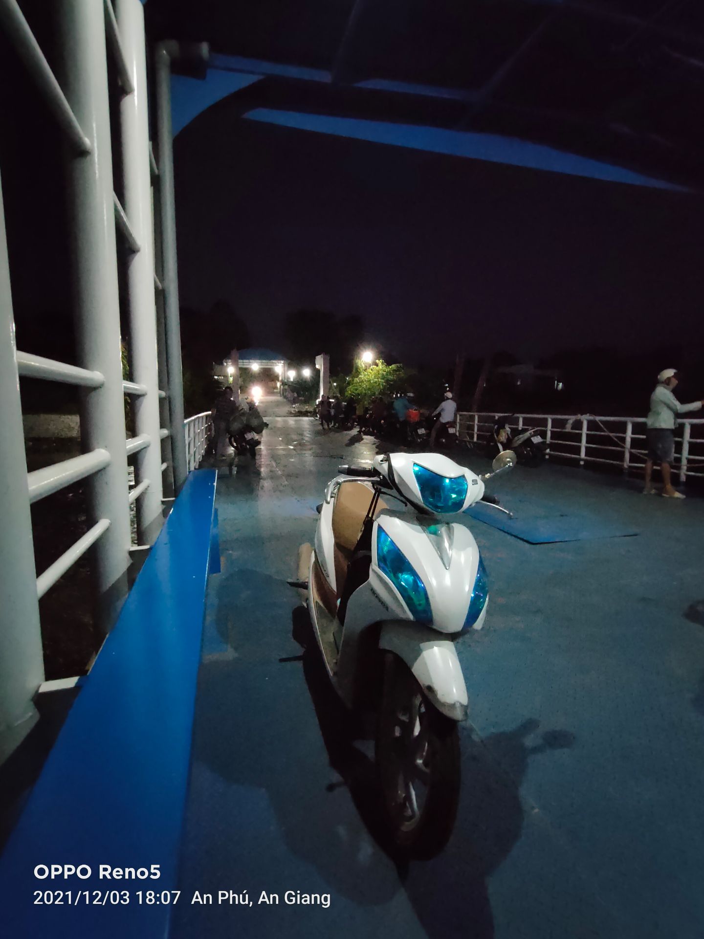 giao hàng chậm quá,sp ổn, shipper ko ổn chút nào giao hàng chậm quá,sp ổn, shipper ko ổn chút nào