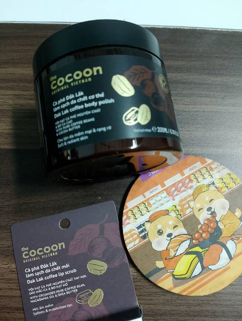 Có tặng son tẩy tế bào chết. Mùi café de chịu Có tặng son tẩy tế bào chết. Mùi café de chịu