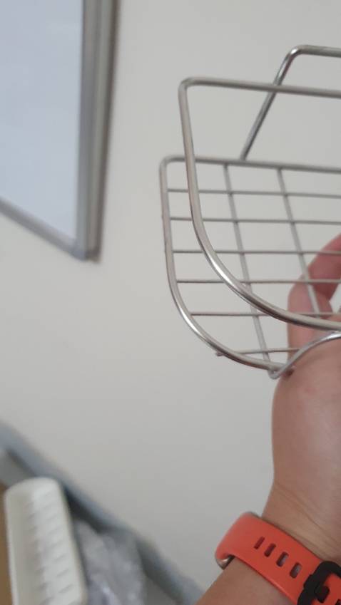 Sản phẩm ổn trong tầm giá, mà ko ưng lắm sản phẩm gọi là có hiệu nhưng đóng gói như hàng lô quấn băng keo dính dình phải chà mệt. Cái nhận đc thì hơi lỗi, xém xước tay, phải mài lại chỗ lòi mép.