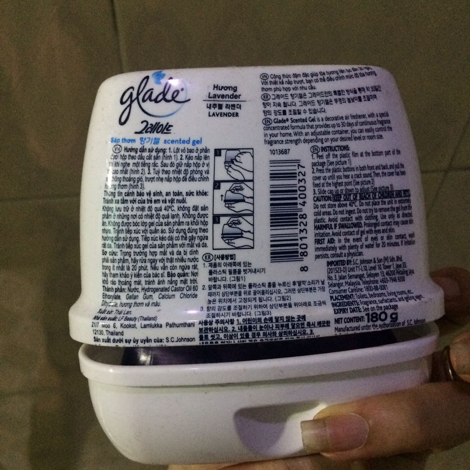 Sáp thơm nhẹ nhàng cho không gian nhà tắm không quá nồng . Dùng ổn , chất lượng ổn , mỗi tội mở to nó nhanh hết dã man