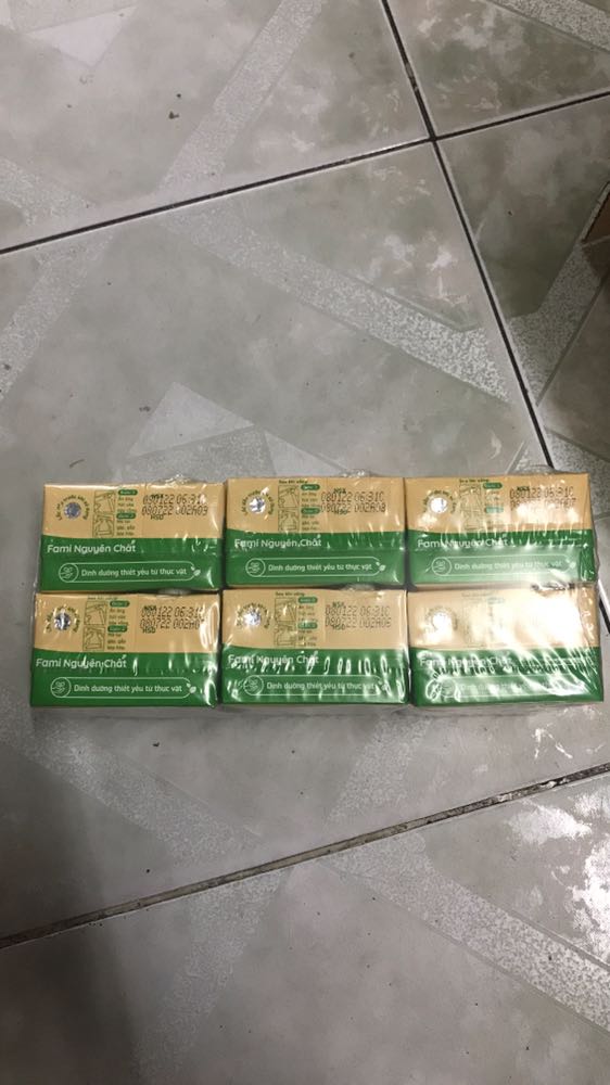 Giao hàng siêu nhanh. Hôm qua đặt mà hôm nay m4 đã được giao luôn rồi ạ. Hihi. Hàng được bọc nilong kỹ càng. Shipper giao hàng tốt ạ. Giao hàng siêu nhanh. Hôm qua đặt mà hôm nay m4 đã được giao luôn rồi ạ. Hihi. Hàng được bọc nilong kỹ càng. Shipper giao hàng tốt ạ.