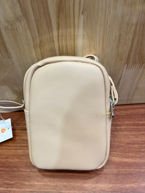 Nói chung là xuất sắc mấy bà ơii nhỏ gọn dùng hàng ngày rất tiện da đẹp cực xịn nha mấy bà