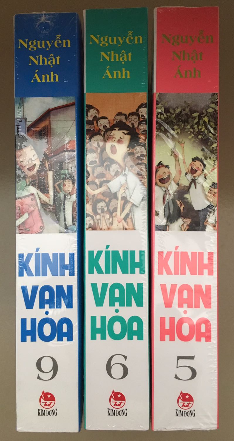 Sách được bọc màng. Mình mua nguyên bộ thấy giá trên tiki rẻ hơn những sàn khác và còn được freeship. Đóng gói Ok 
Shipper tiki giao hàng khu vực mình lịch sự vui vẻ!