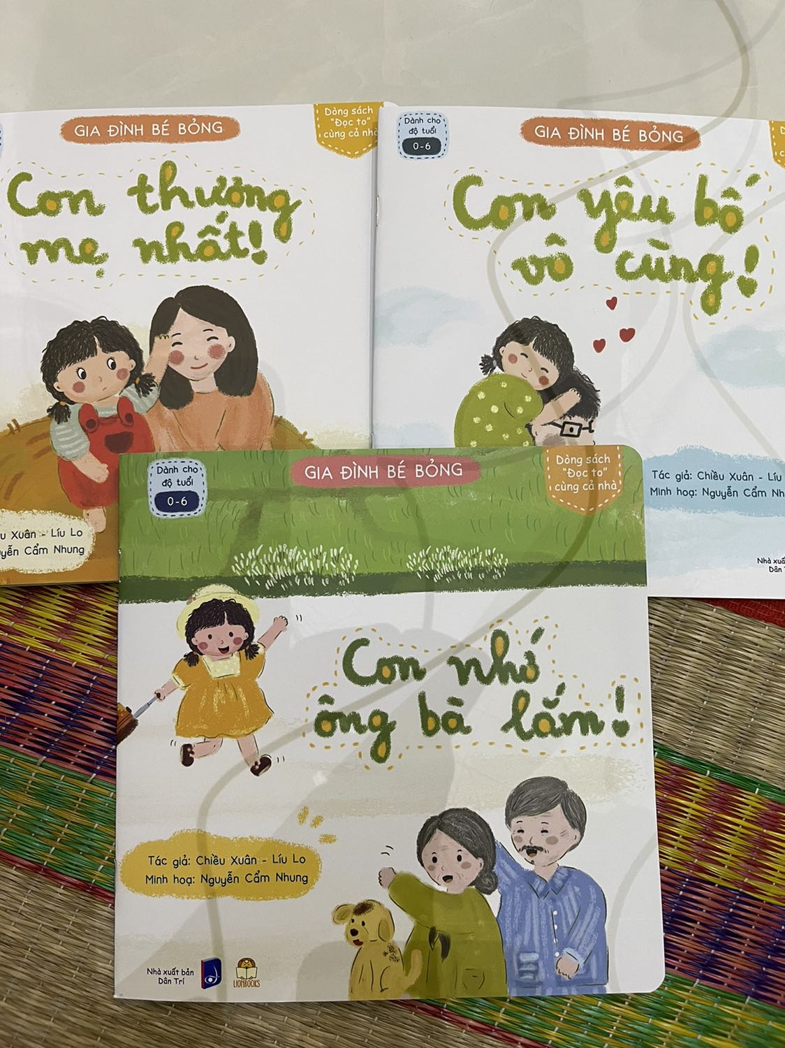 3 cuốn trong bộ vườn nhà hạnh phúc bé rất thích, nên mình mua thêm bộ này. Hy vọng bé cũng thích
Giao hàng nhanh