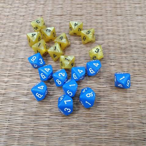 không nên cắm sống đời với nước dưỡng này
các hoa khác đều tươi lâu
nước vẫn đục sau vài ngày nhưng cũng là tốt hơn loại khác rồi