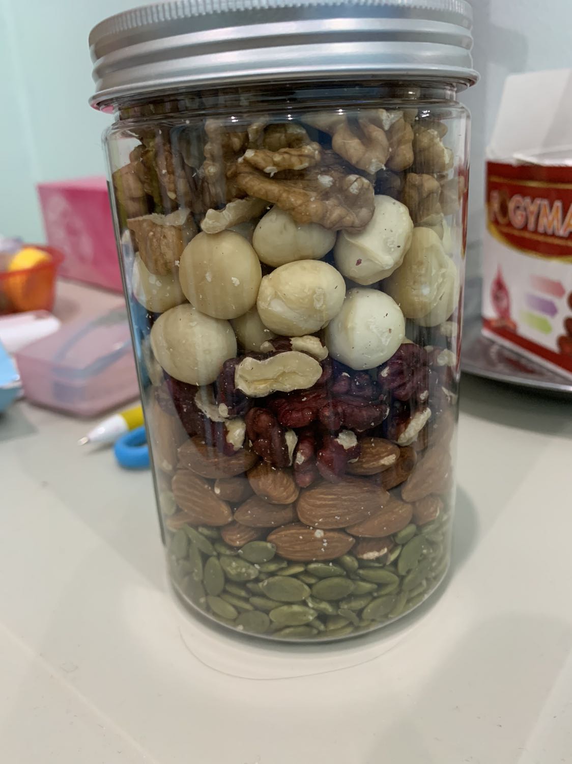 Ăn dở ẹc. Sản phẩm hôi dầu, mua 2 hộp ko ăn được phí tiền quá