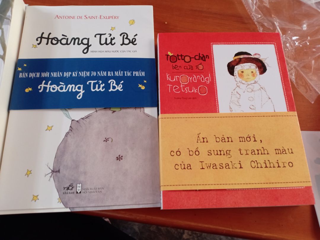 Sách đẹp, in rõ nét, giao hàng nhanh. mở đầu nội dung cũng khá ấn tượng, phù hợp vs ng lớn và trẻ nhỏ.