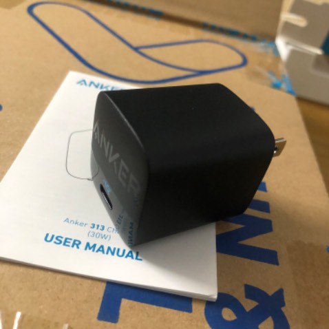 Đóng gói cẩn thận, giao nhanh. Ngoại hình đẹp. Mới sạc vài lần ok