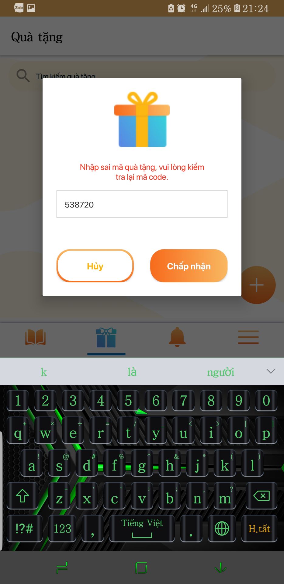 Mới nhận sách về bóc ra thì mất hết 1/8 bookmark là thấy không vui rồi, sau hồi phát hiện 1 bộ 8 cuốn nhưng lại 2 nhà sản xuất, 2 màu giấy luôn thấy hết đồng bộ rồi. Thêm nữa là bộ của KNBooks có tặng mã đọc sách trên app, tải app mcbooks về truy cập mã vạch không tìm được sách, nhập mã quà tặng cũng không ra là thế nào???