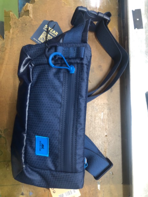 Túi đeo đẹp, sắc nét, chất vải và đường may chắc chắn, đúng màu. Shop đóng gói cẩn thận. Nhân viên bán hàng và giao hàng thân thiện vui vẻ.