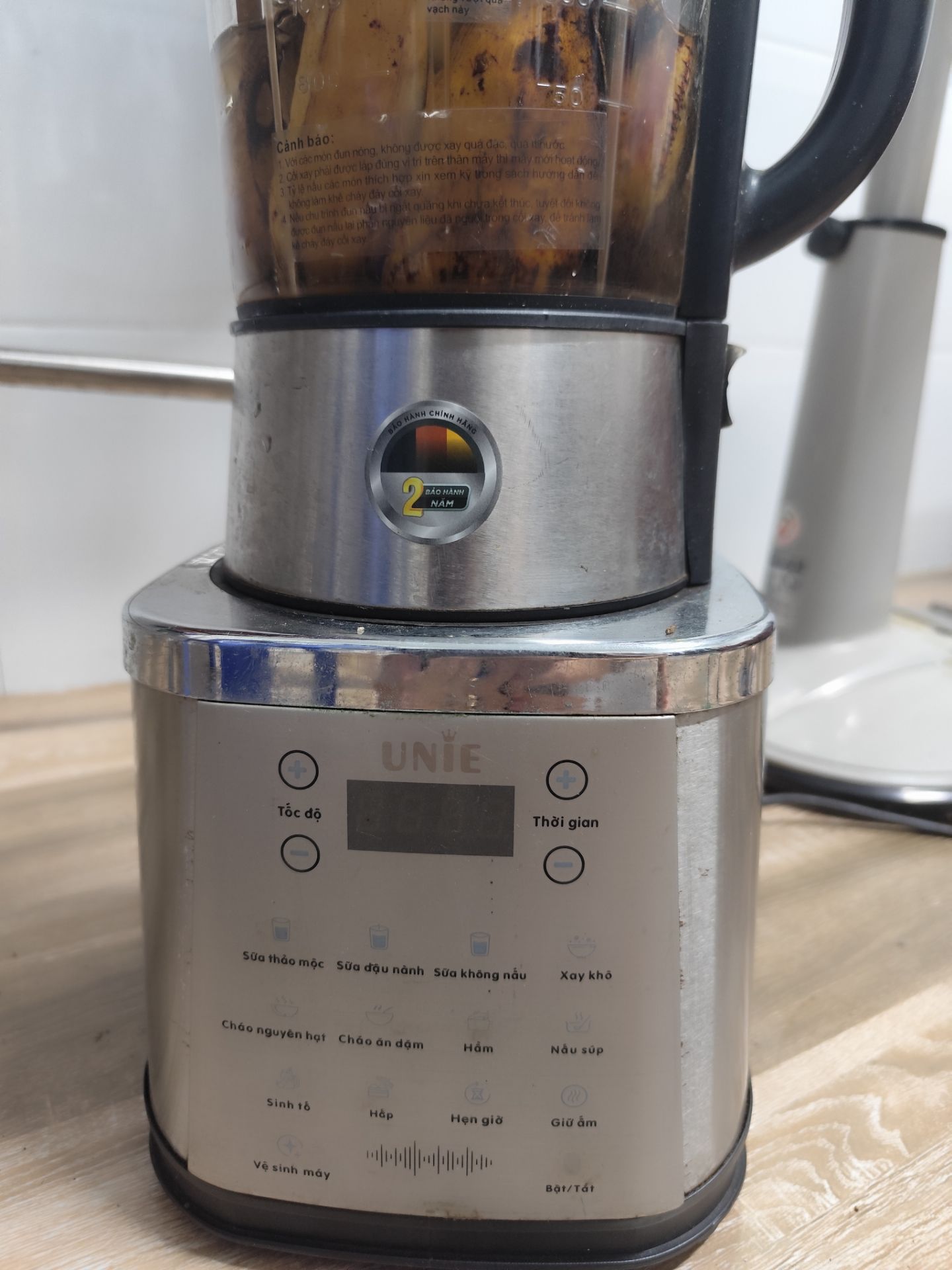 xay mịn nhưng ồn