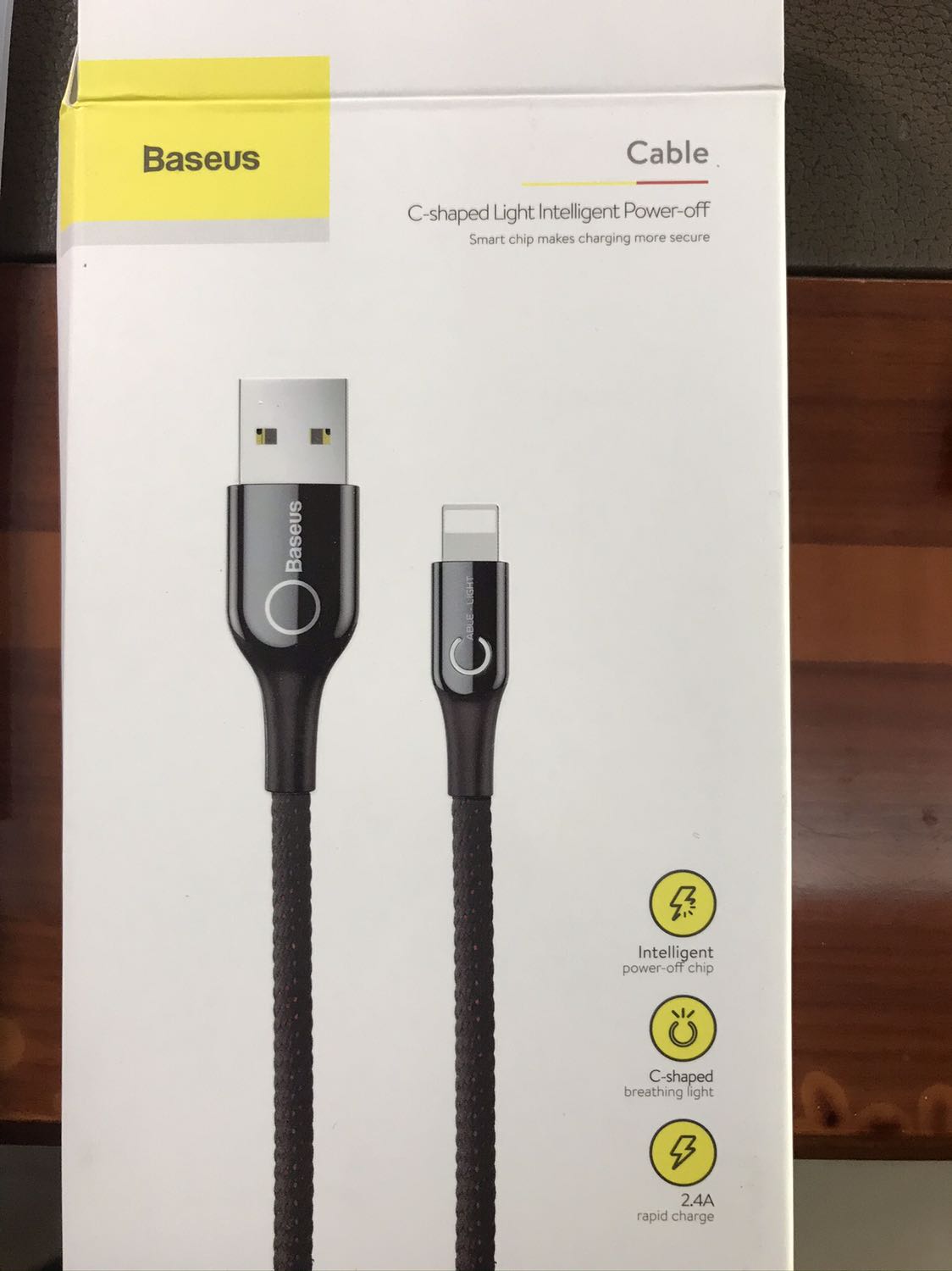 Sản phẩm cáp đầu Type C nhưng lại thành đầu Lightning, nhà cung cấp dán nhãn là Type C nhưng   hộp và sản phẩm là Lightning (Có ảnh thực tế gửi kèm).