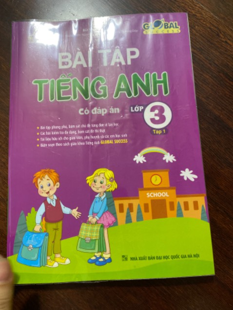 Sách tạm ổn vì không có nhiều sự lựa chọn do chương trình mới. Rất tiếc chưa có phần nghe.