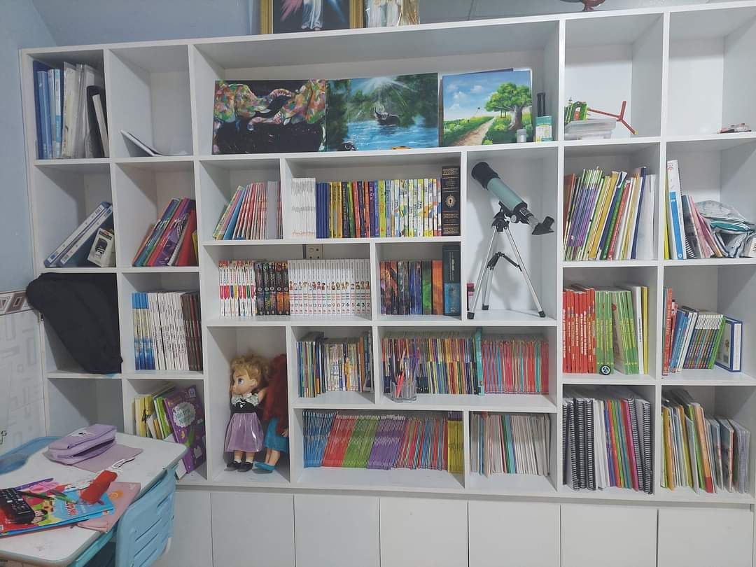 Tiki dù ngày nắng hay mưa rất đúng hẹn, tốc độ rất nhanh giao trước hẹn k ah.
chất lượng sách cầm mượt tay, chữ in rõ nét, xem rất thích, câu chữ k chê vào đâu được.
Muốn khởi nghiệp chọn sách tác giả Trần Thanh Phong, không làm bạn thất vọng đâu.
Với kinh nghiệm, trải nghiệm,...anh ấy cho ra đời sản phẩm tốt như vậy các bạn còn chần chừ gì nữa, đã gặp hãy chọn.
Lần đầu gặp tôi do dự đợi sale mới mua, rồi khi mua về xem tôi thấy tiếc vì k mua sớm hơn.
Thay vì dùng thời gian và tiền để thử sai hãy chọn sách của a Phong, rinh về  đi.... trợ giúp bản thân, từ trải nghiệm thực tế cộng thêm sách nữa thì còn gì bằng.
Gặp đừng bỏ qua các bạn nhé!
Chúc các bạn cuối tuần vui, khỏe!