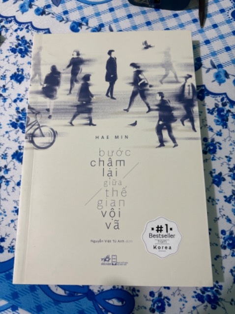 Sư Hae Min và cuốn "Yêu những điều không hoàn hảo" của ông khiến mình có 1 cái nhìn khác về cuộcc sống và tình yêu nhiều hơn. Giúp mình cảm thấy bớt ích kỷ hơn nữa.