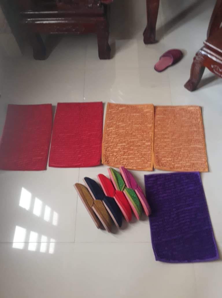 Shop gói hàng cẩn thận, giao đủ số lượng. Dép mang êm, đi rất ấm, giá lại rẻ nữa