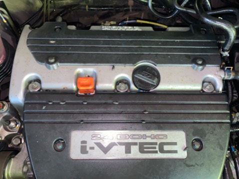 Nói chung là xịt cho vui thôi, đâu vẫn còn đấy, trước khi xịt đã rửa sạch khoang máy, đợi máy nguội mới xịt, sau 2 ngày thì phân chuột, nước đ.ái, dấu chân chuột vẫn tung tăng trên nắp máy có phần nhiều hơn trước. Chắc tụi nó khoái hàng 3M. 😂