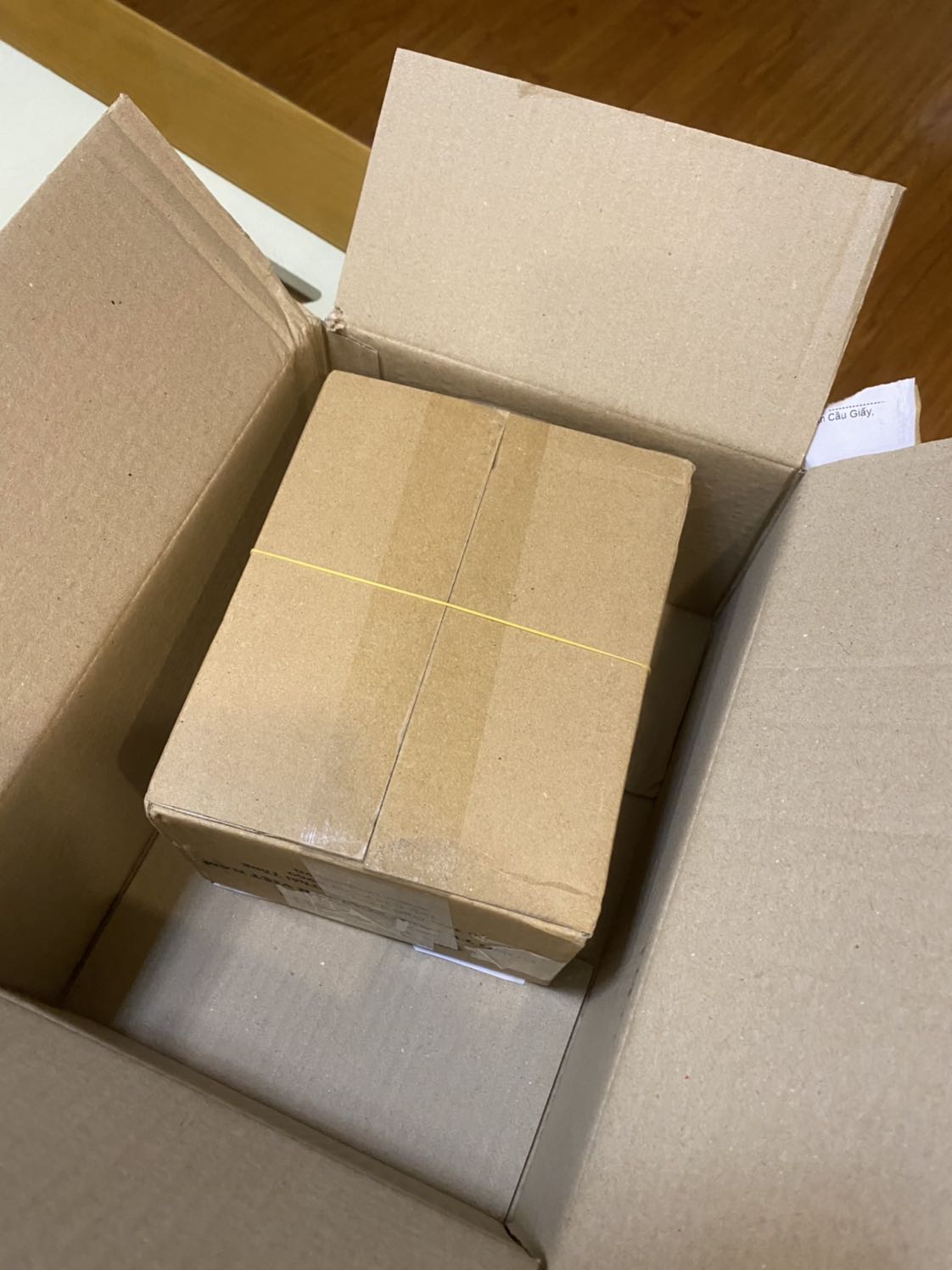 Shop giao hàng siêu nhanh, đóng gói quá cẩn thận. Tuy nhiên hình như Tiki k kết nối ng mua với ng bán nên muốn được hướng dẫn sử dụng sp mà k biết kết nối sao