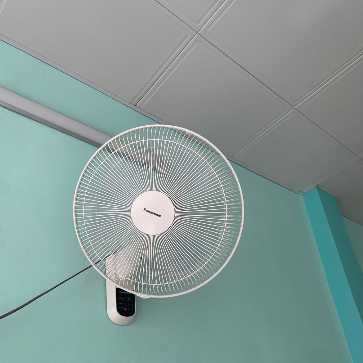 Quạt hoạt động rất êm,rất hài lòng!