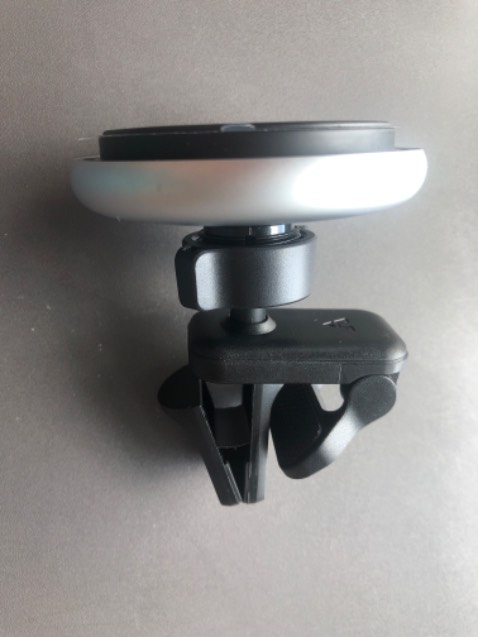 Dùng tiện lợi, tuy mắc nhưng chất lượng thì hài lòng, hít nam châm  dùng rất chi tiênn lợi