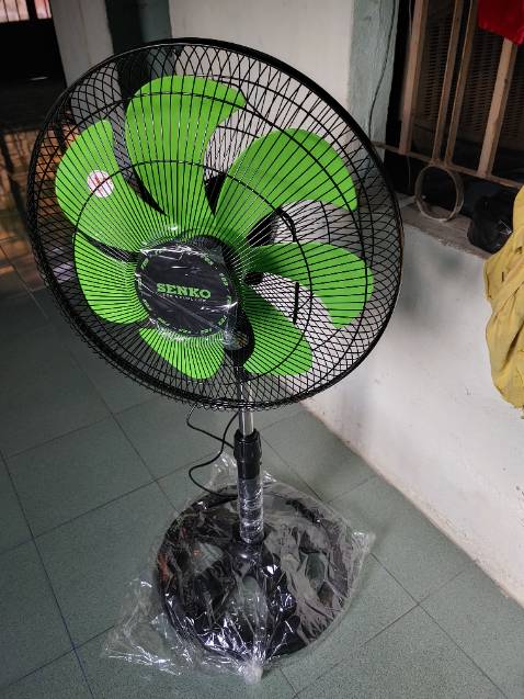 Hàng đẹp đúng với mẫu.giao hàng đúng hẹn.ok.còn chất lượng độ bền chưa biết sài rồi mới đánh giá được cho 5 sao.