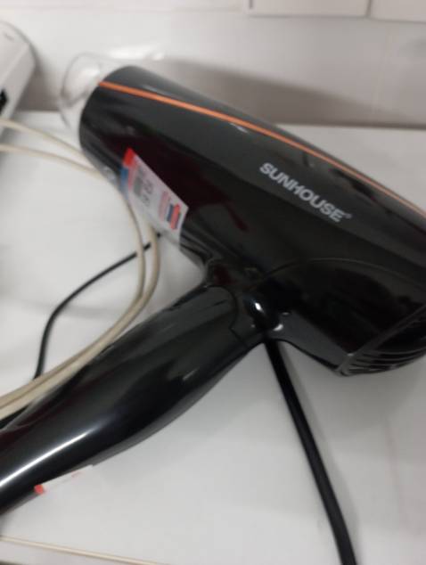 Có chế độ sấy nóng lạnh, dễ sử dụng. Tiki lại có giá tốt nữa nên rất vừa ý