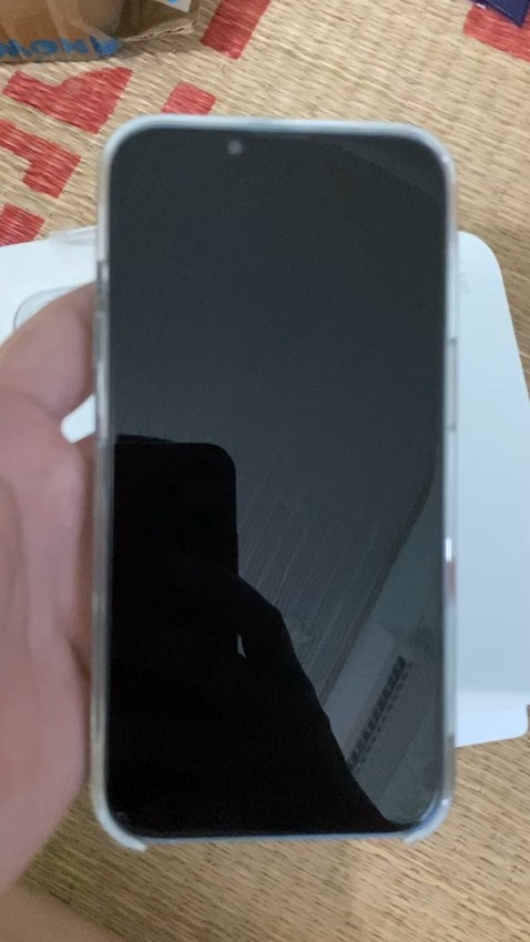 Không ngờ cái hộp sản phẩm hoành tráng vậy lun á, kính chống nhìn trộm rất tốt, mua cái này k hối hận đâu các bạn, mình sẽ mua lại nếu kính vỡ