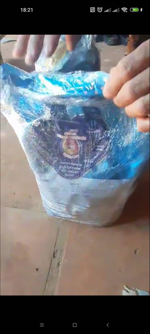 Đã dùng 1 lần loại này thấy nước xả cũng khá đặc và thơm. Giờ đặt mua lần 2