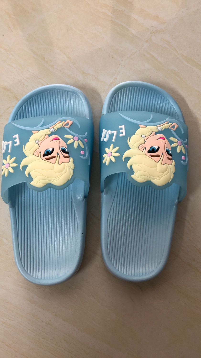 Mình rất ưng ý khi nhận được hàng, dép đi êm chân và màu sắc dễ thương, bé rất thích. Mình sẽ ủng hộ shop các sp tiếp theo.