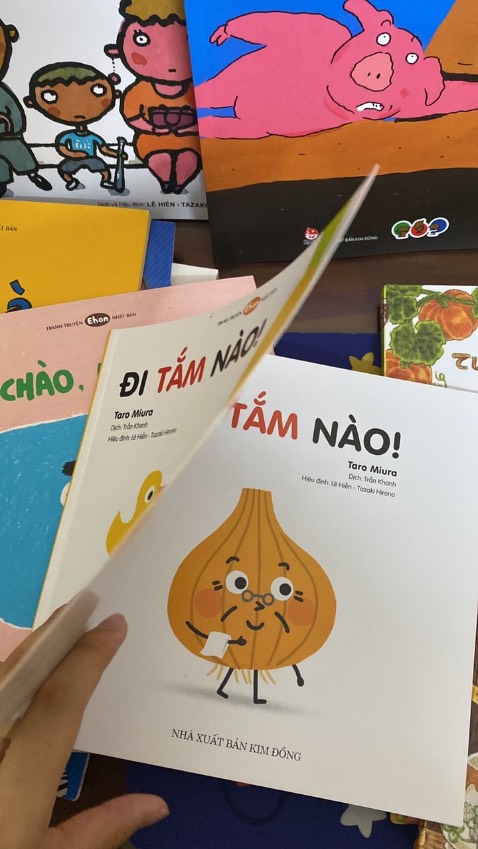 chuyện vô cùng sáng tạo, các loại hoa quả rau củ rất đáng yêu nên mẹ cũng dạy con được