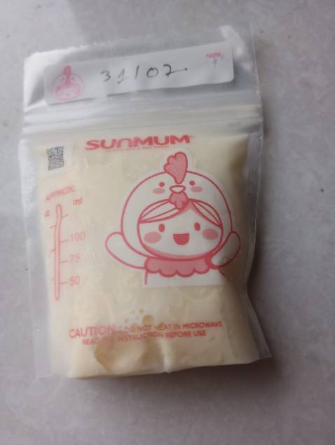 Túi để vào tủ đông 14 tiếng ko đông đá. dùng túi loại khác để 4 5 tiếng đông đá rồi.
túi kém chất lượng Túi để vào tủ đông 14 tiếng ko đông đá. dùng túi loại khác để 4 5 tiếng đông đá rồi.
túi kém chất lượng