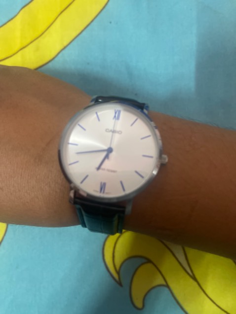 Mức độ hoàn thiện sản phẩm ở mức trung bình, nhưng so về giá tiền thì thấy cũng hơi cao thật!!!( nhìn ko được sang trọng).